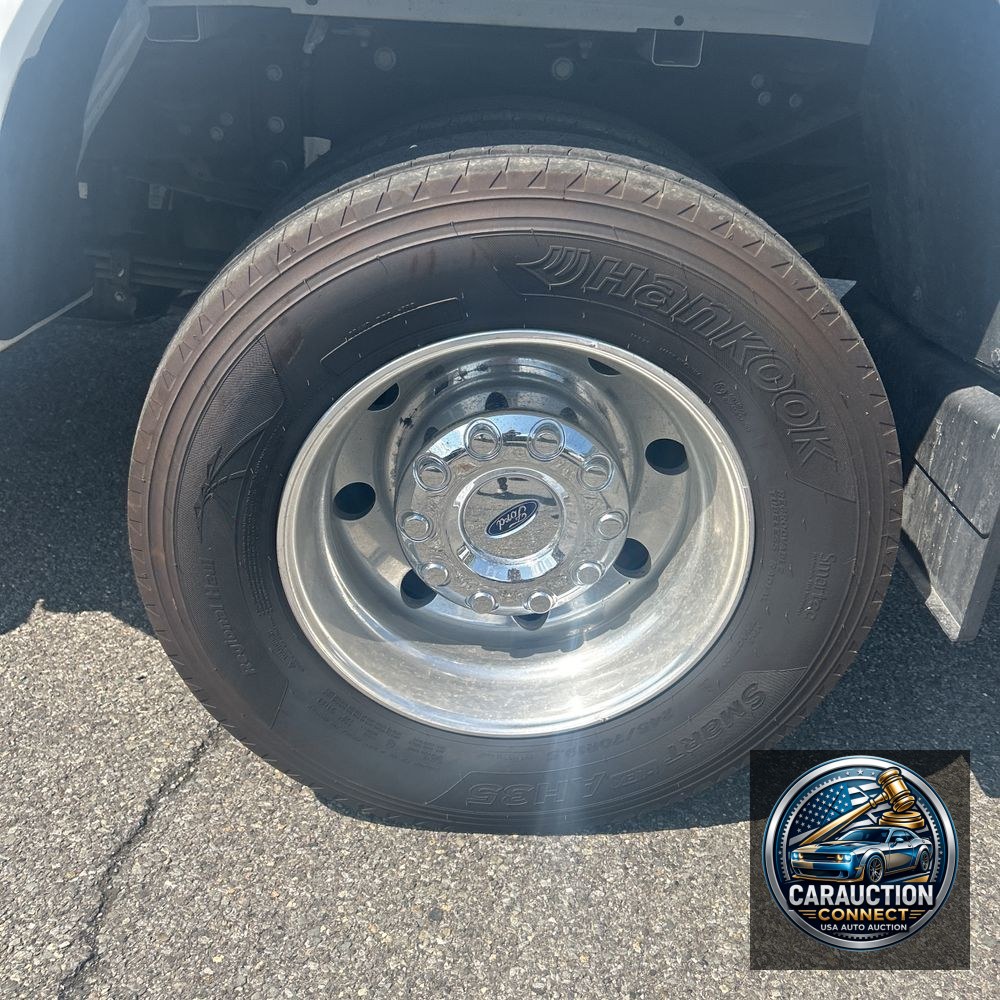 2024 Ford F450SD Platinum Crew Cab 4WD