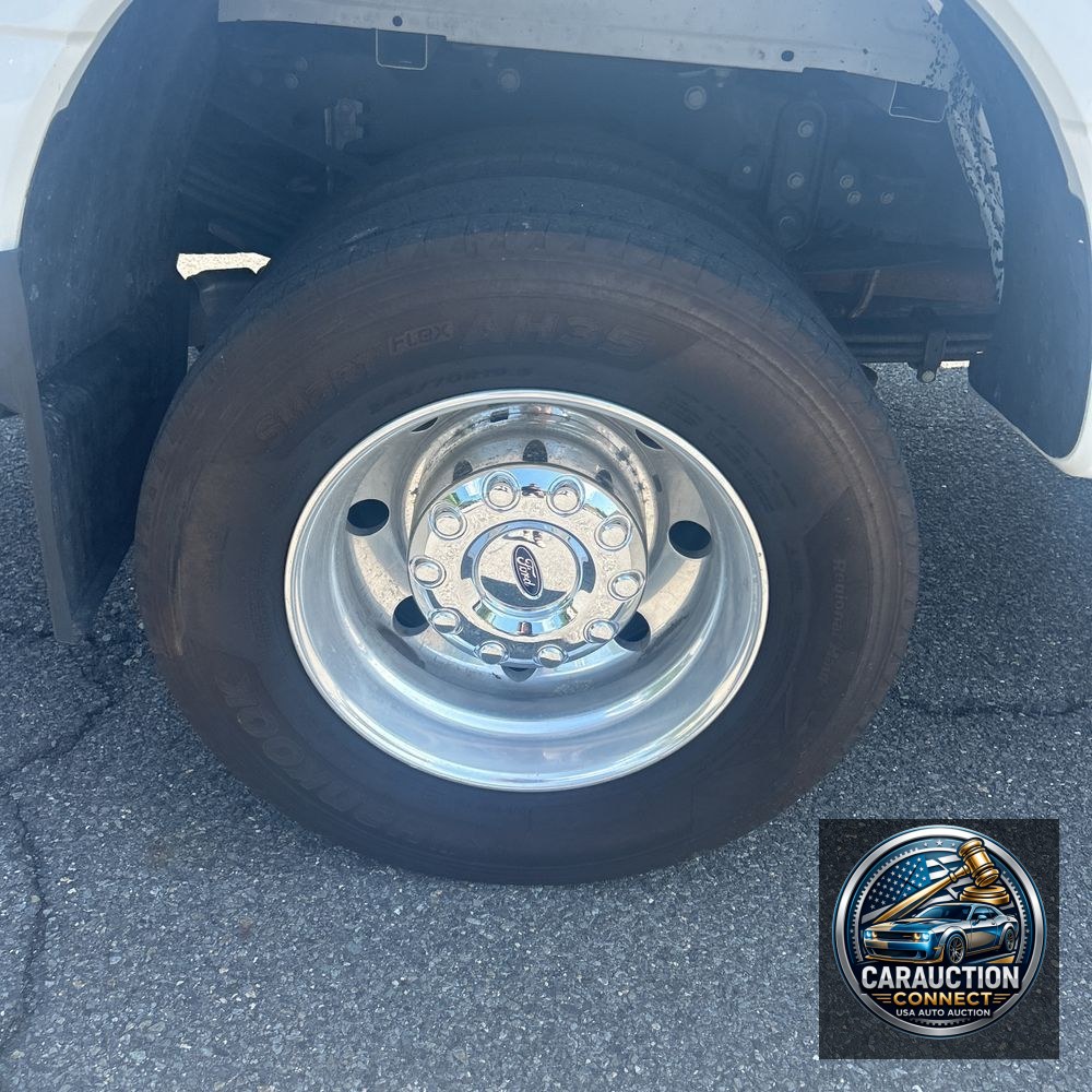 2024 Ford F450SD Platinum Crew Cab 4WD