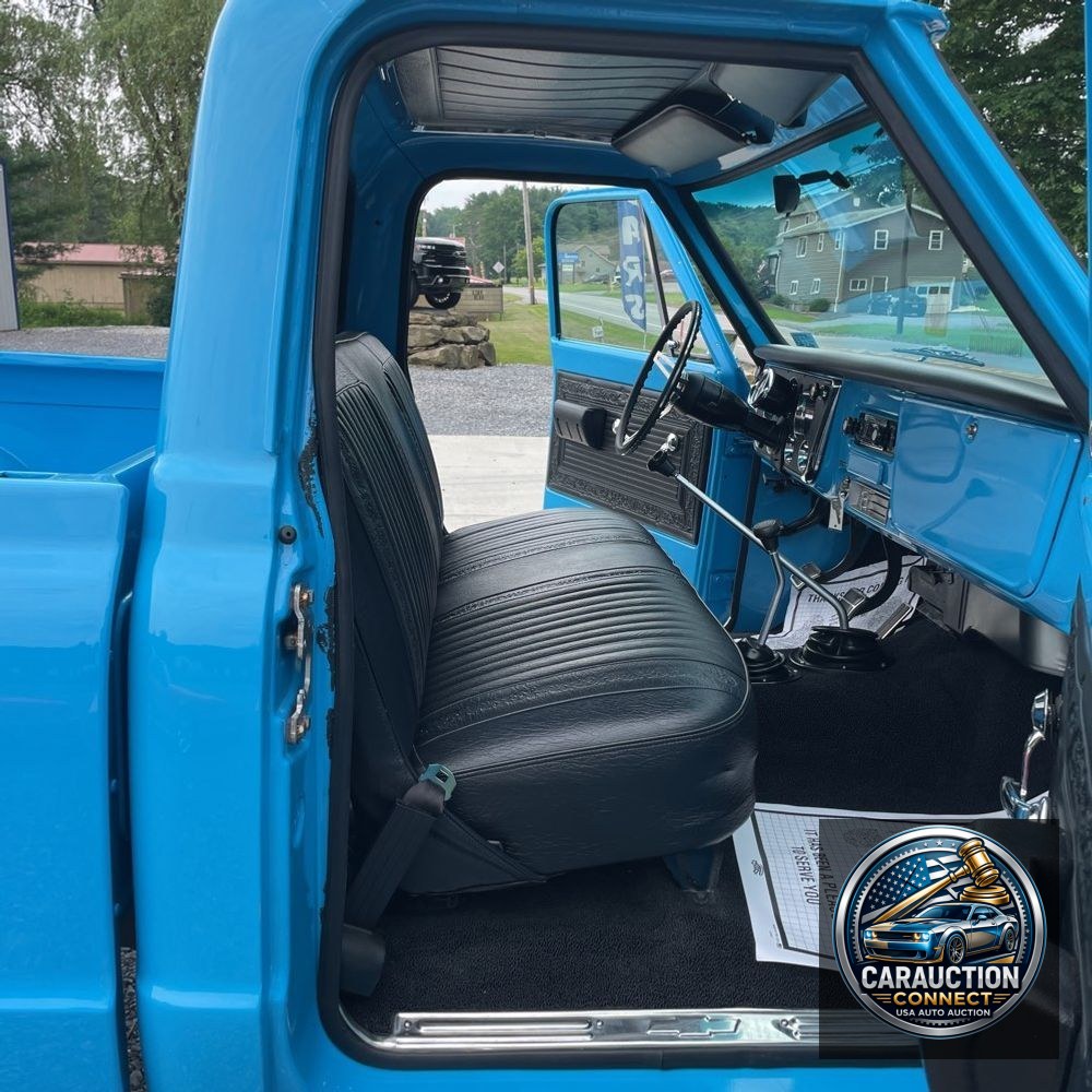 1972 Chevrolet  C10 Custom Deluxe