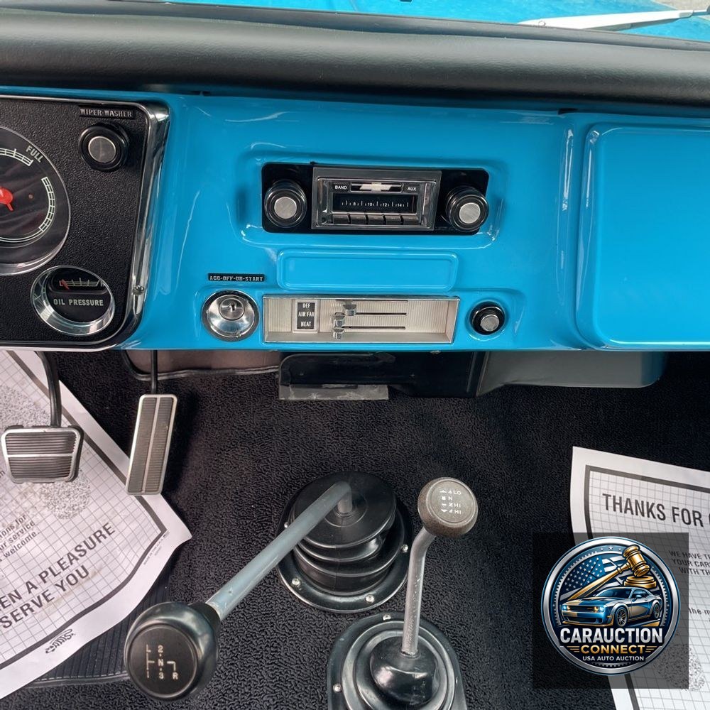 1972 Chevrolet  C10 Custom Deluxe