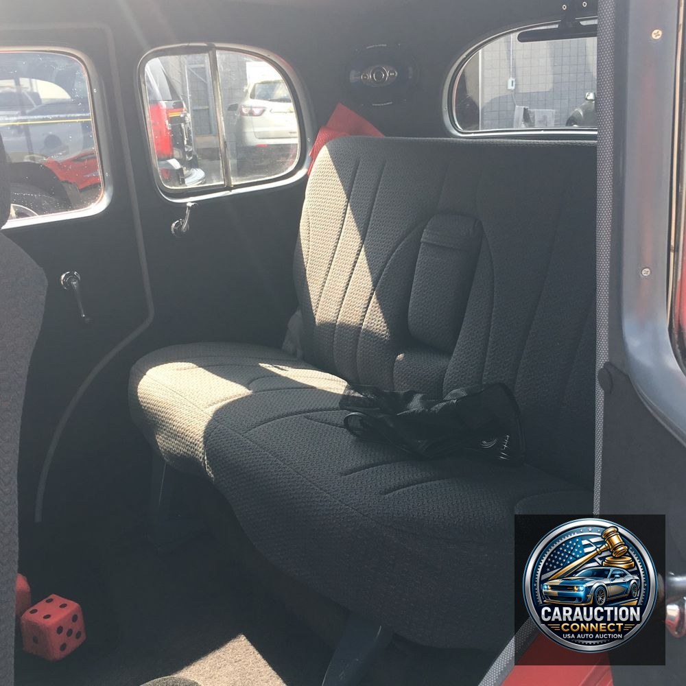 1933 Chevrolet Sedan