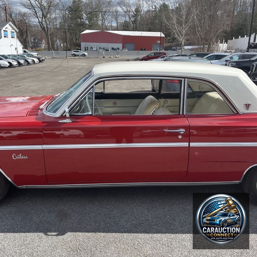1963 OLDSMOBILE F-85 Cutlass