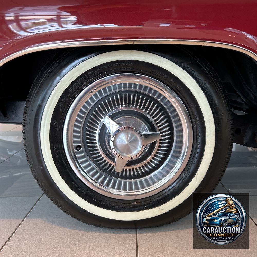 1964 Pontiac Bonneville Sport Coupe
