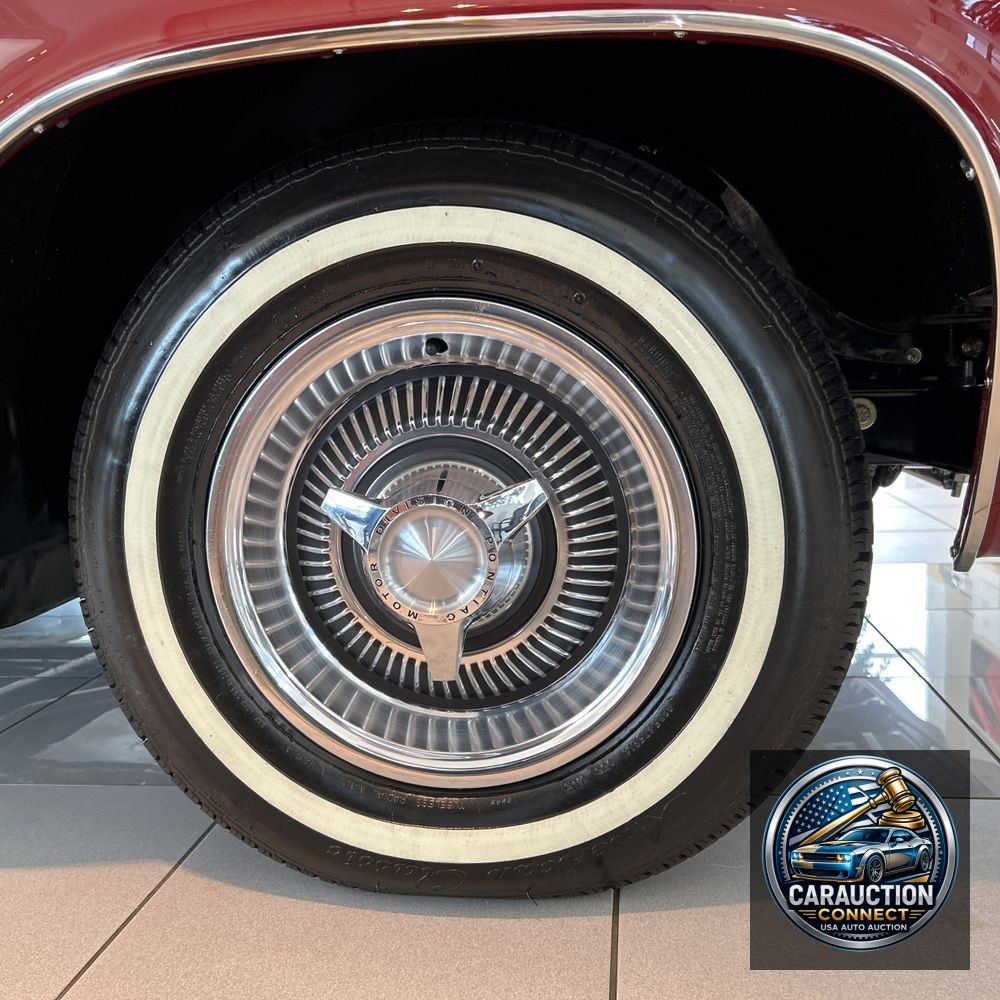 1964 Pontiac Bonneville Sport Coupe