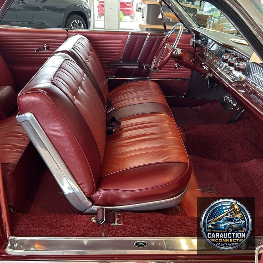 1964 Pontiac Bonneville Sport Coupe
