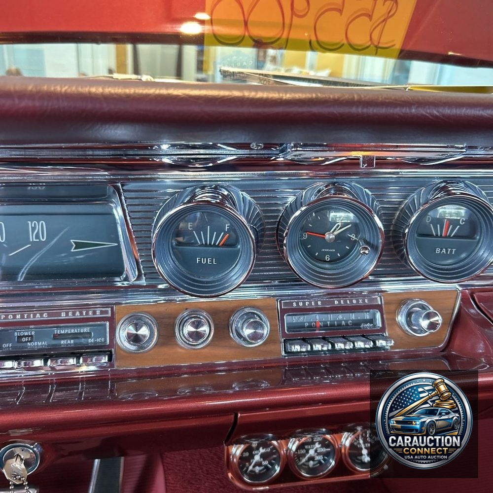 1964 Pontiac Bonneville Sport Coupe