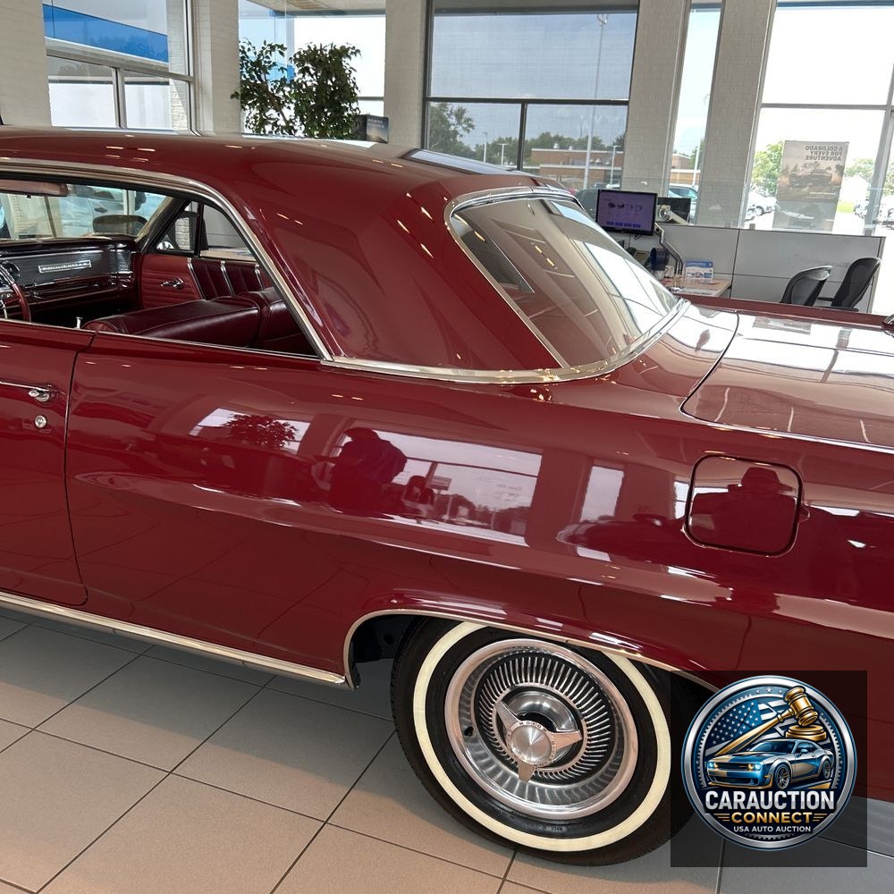 1964 Pontiac Bonneville Sport Coupe