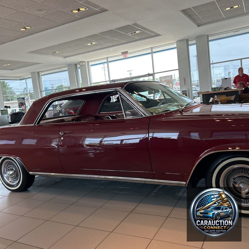 1964 Pontiac Bonneville Sport Coupe