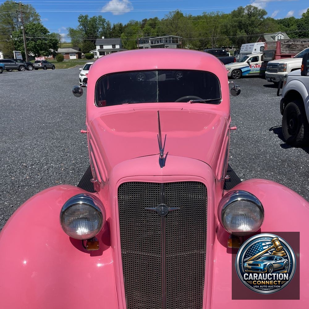 1935 Chevrolet Sedan