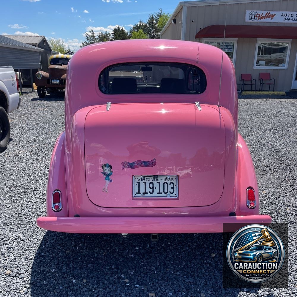 1935 Chevrolet Sedan
