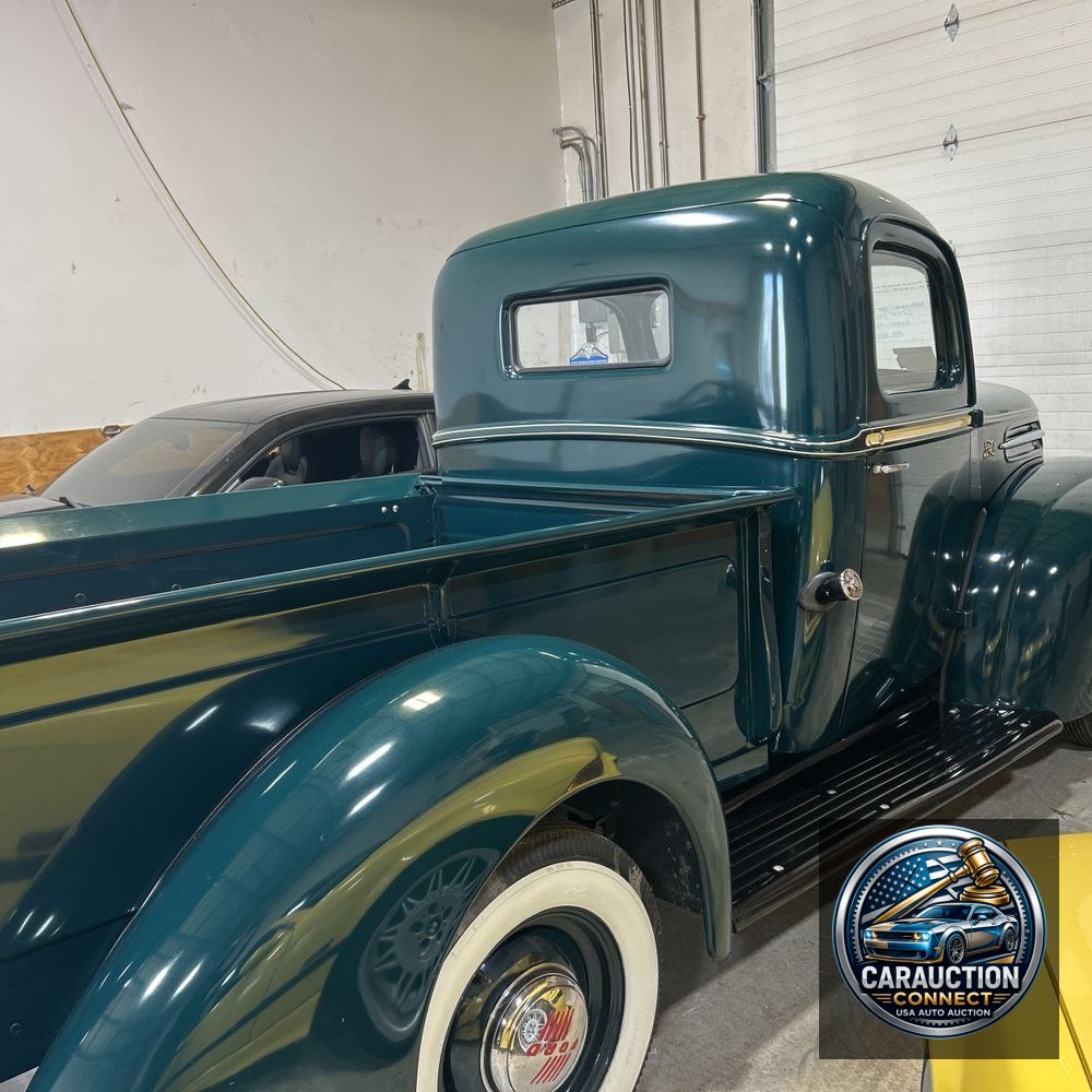 1946 FORD F-100 Deluxe Pickup Truck