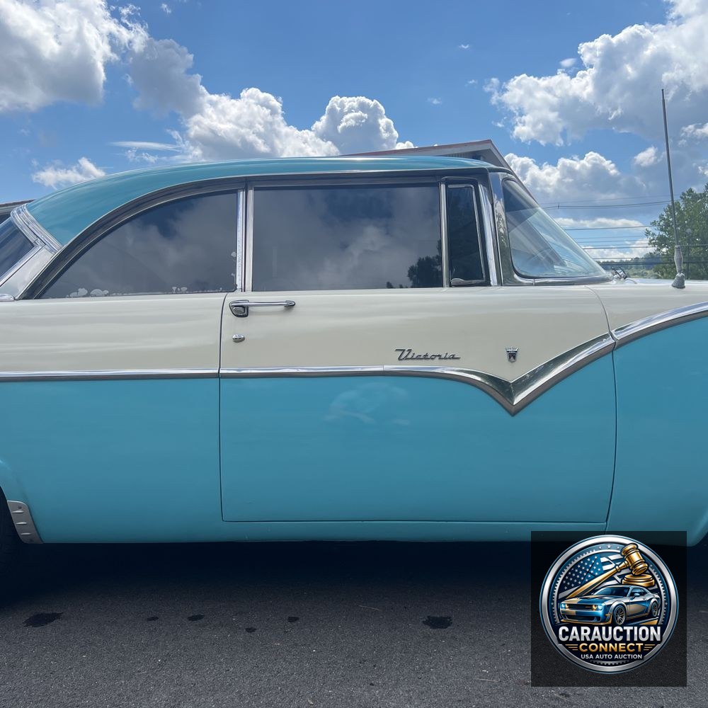 1955 Ford Fairlane Victoria
