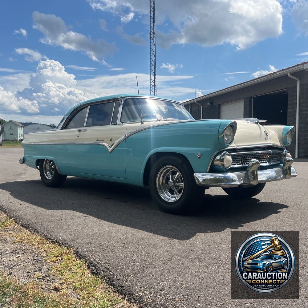 1955 Ford Fairlane Victoria