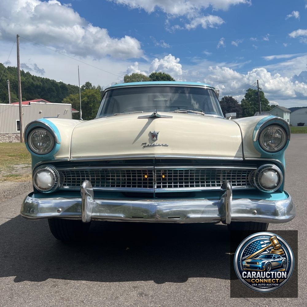 1955 Ford Fairlane Victoria