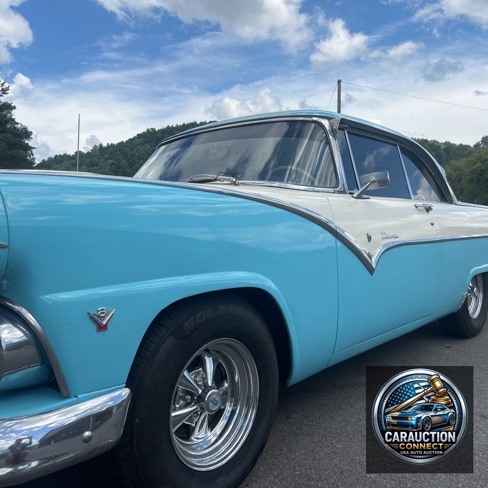 1955 Ford Fairlane Victoria
