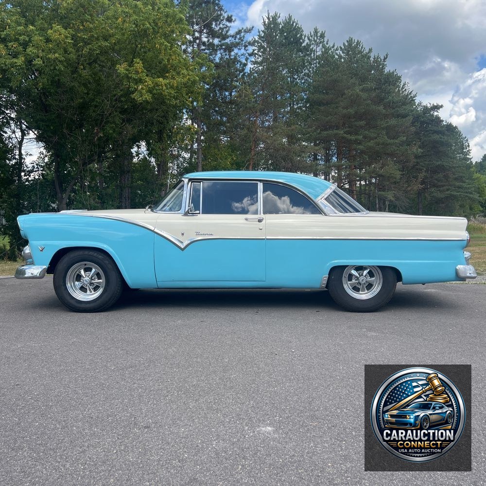 1955 Ford Fairlane Victoria