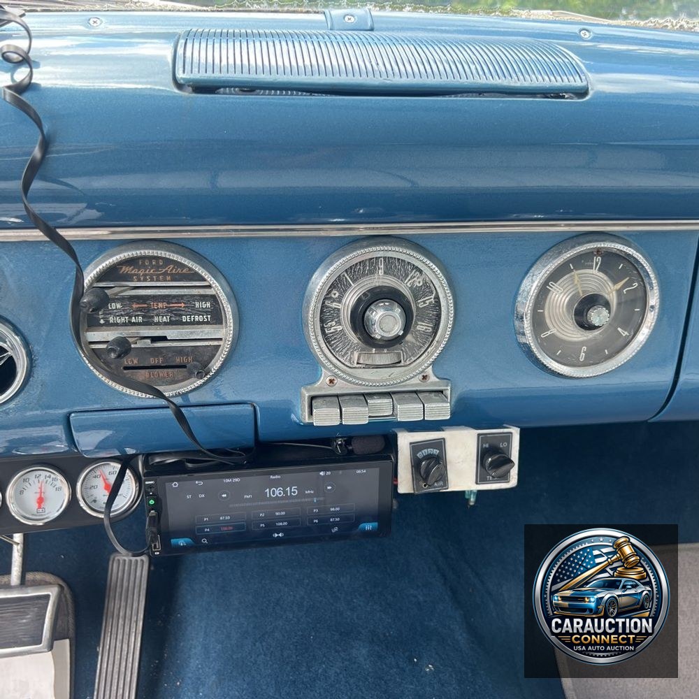 1955 Ford Fairlane Victoria