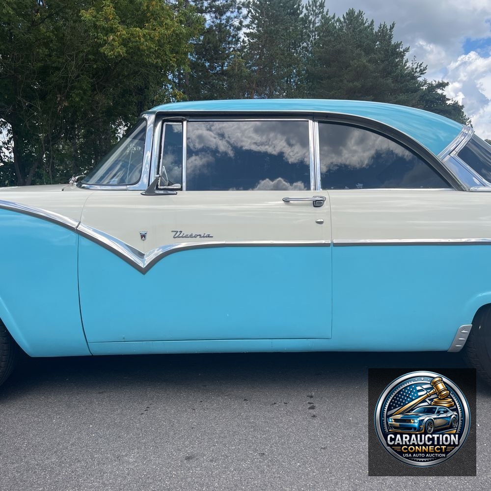 1955 Ford Fairlane Victoria