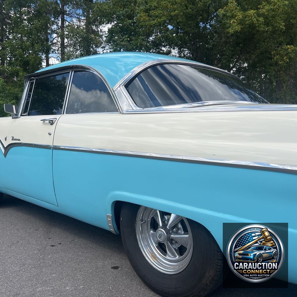 1955 Ford Fairlane Victoria