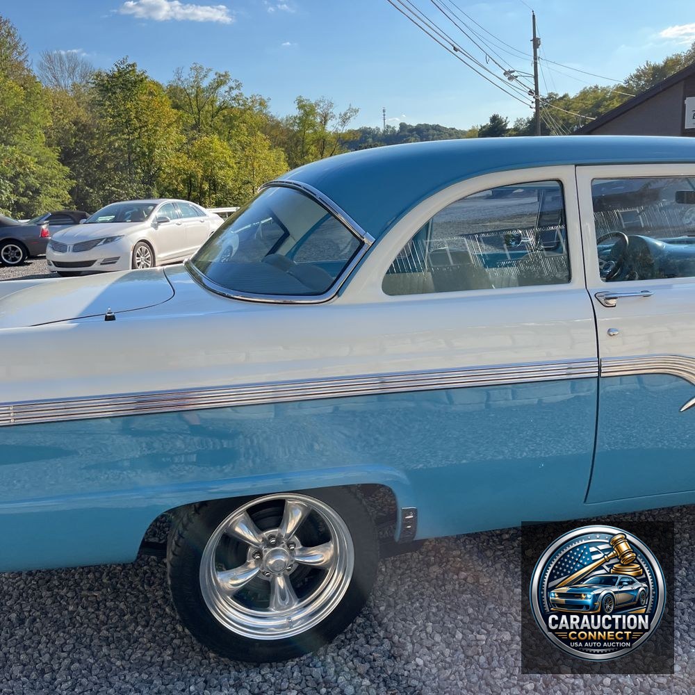 1956 Ford Fairlane  V8