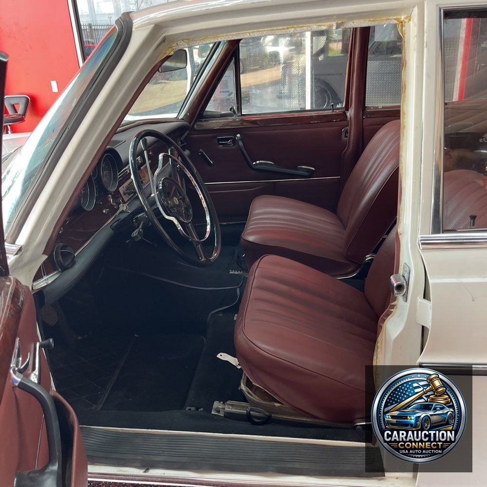 1967 Mercedes 250 250