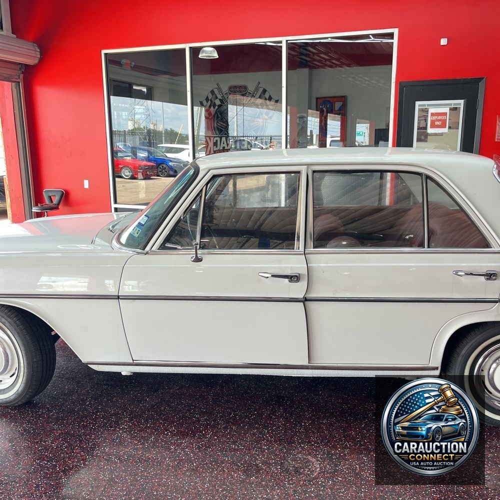 1967 Mercedes 250 250