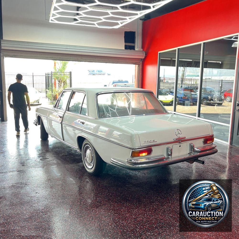 1967 Mercedes 250 250