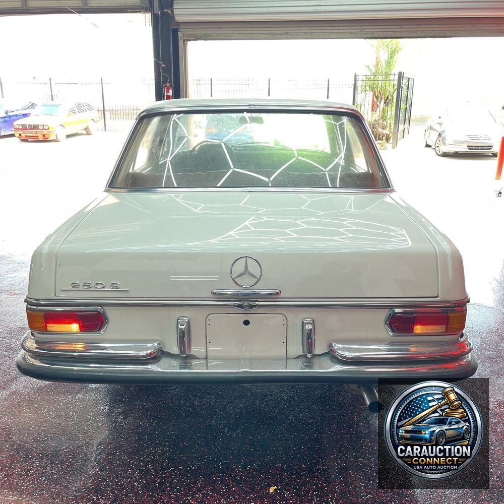 1967 Mercedes 250 250