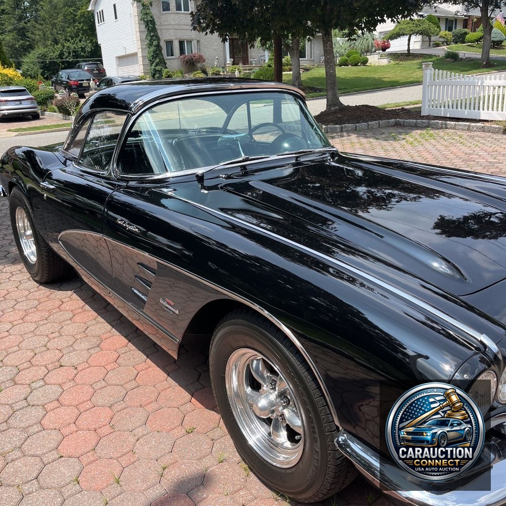 1961 Chevrolet  Corvette Fuel injection