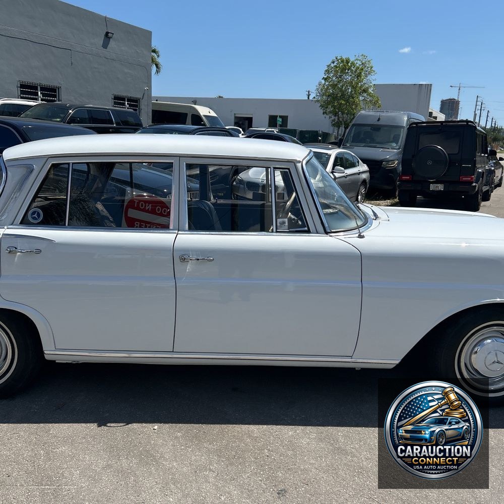 1962 Mercedes Benz  220S 220