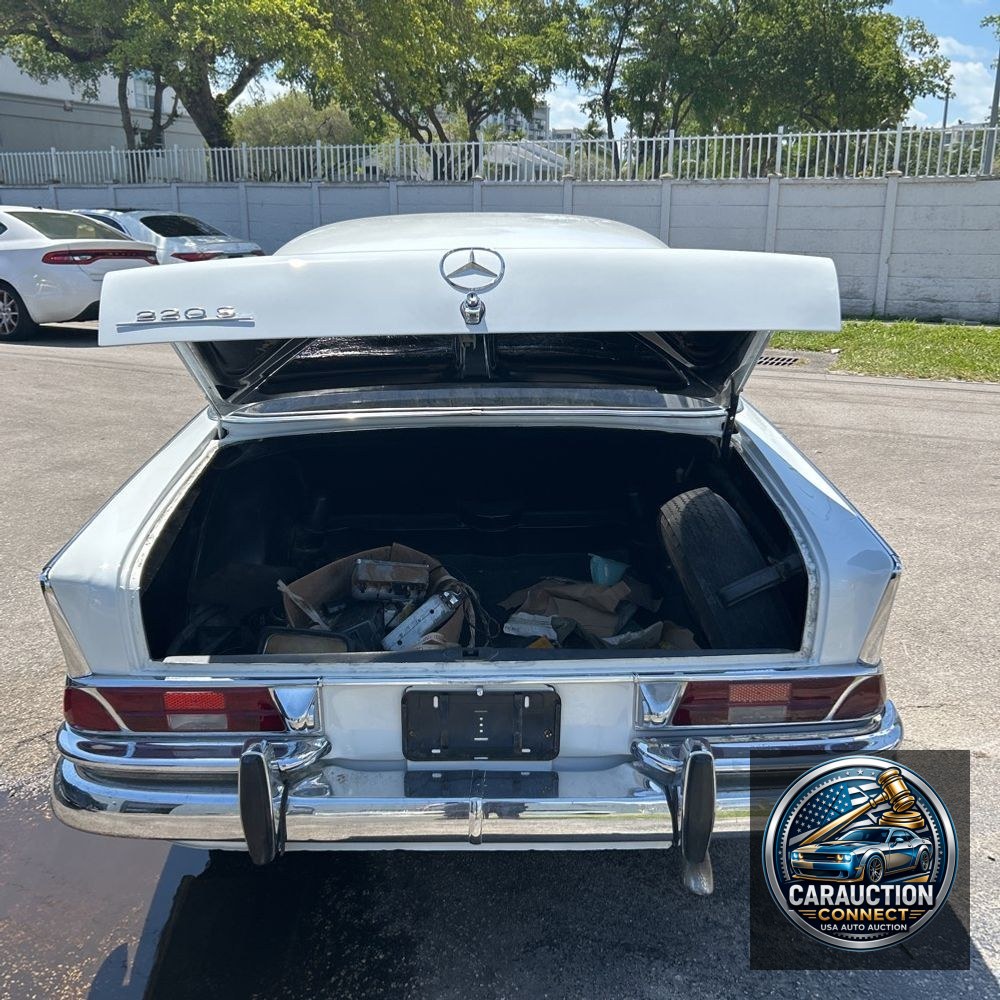1962 Mercedes Benz  220S 220