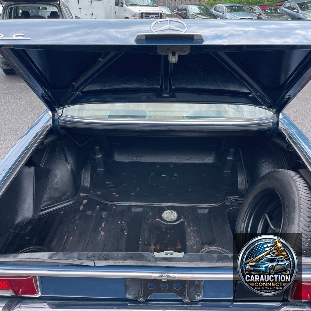 1973 Mercedes Benz  280 C C class