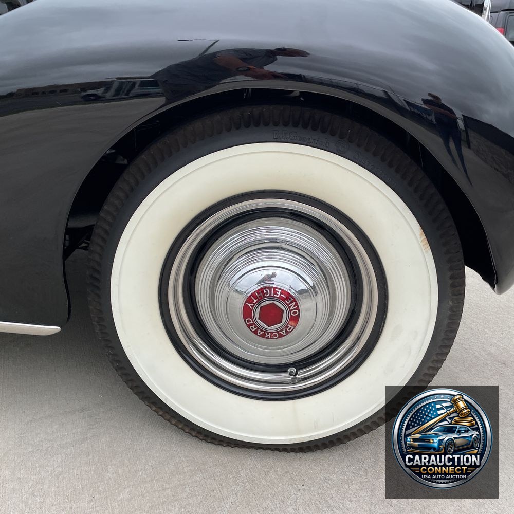 1940 Packard Super 8 180 Sedan