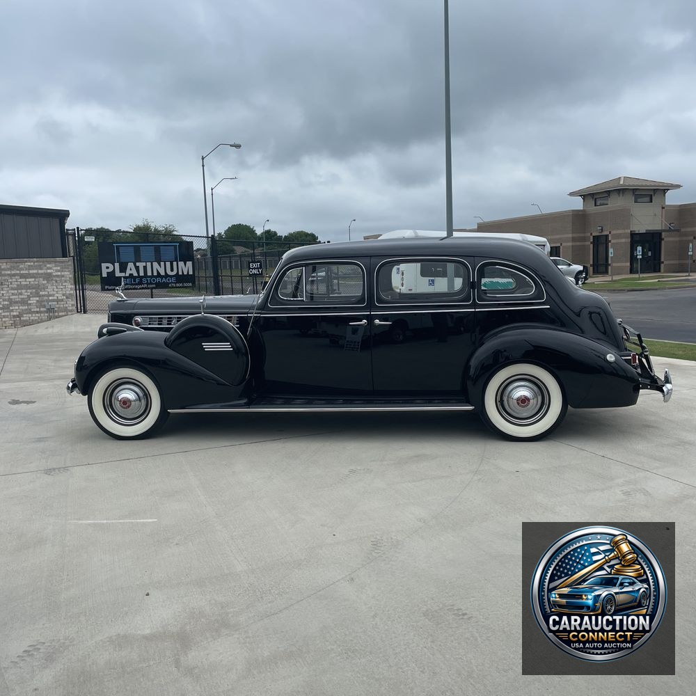 1940 Packard Super 8 180 Sedan