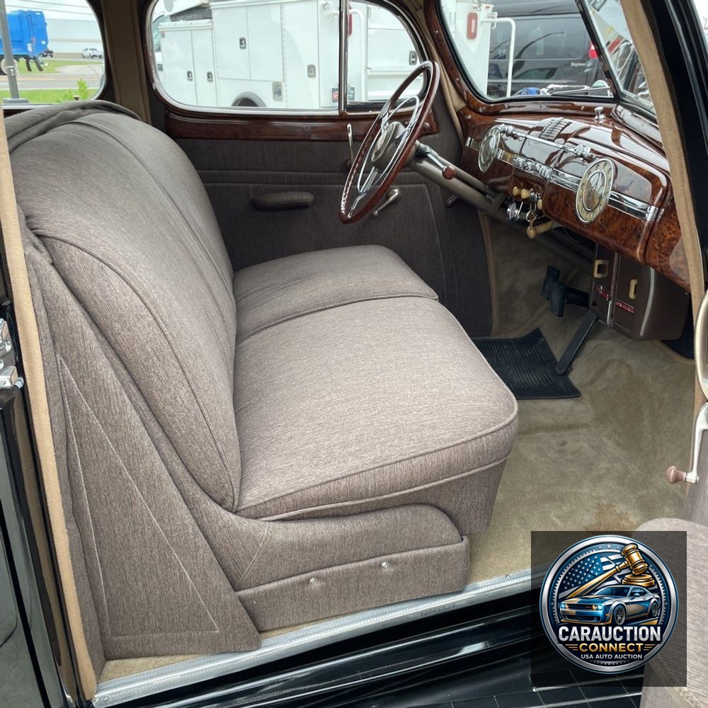 1940 Packard Super 8 180 Sedan