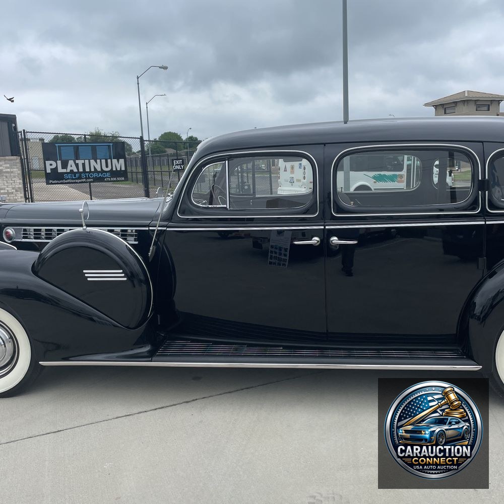 1940 Packard Super 8 180 Sedan