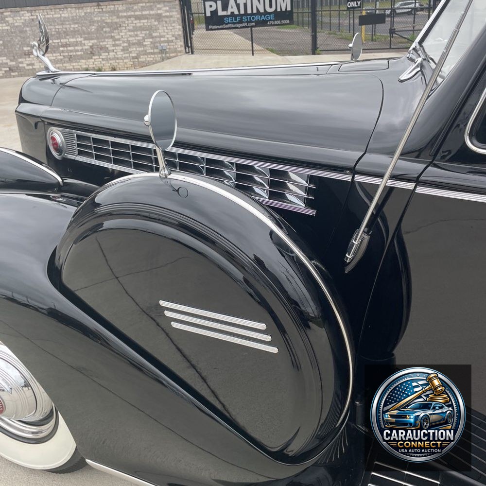 1940 Packard Super 8 180 Sedan