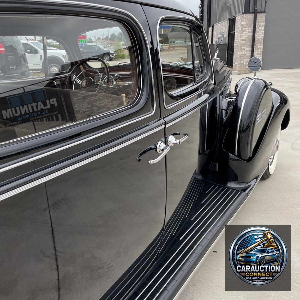 1940 Packard Super 8 180 Sedan