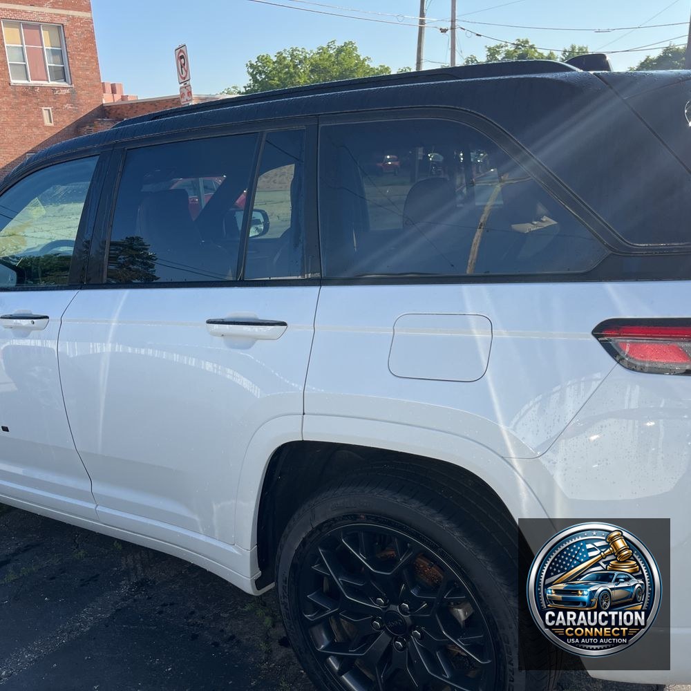 2024 Jeep Grand Cherokee Summit Reserve
