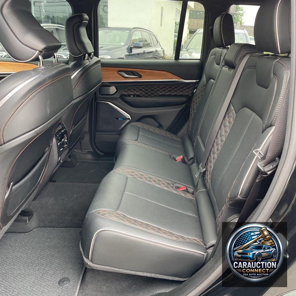 2023 Jeep Grand Cherokee Summit Reserve