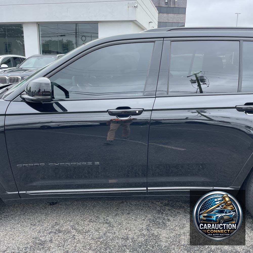 2023 Jeep Grand Cherokee Summit Reserve