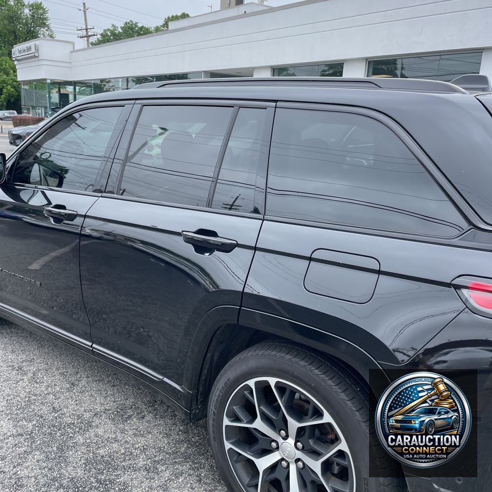 2023 Jeep Grand Cherokee Summit Reserve