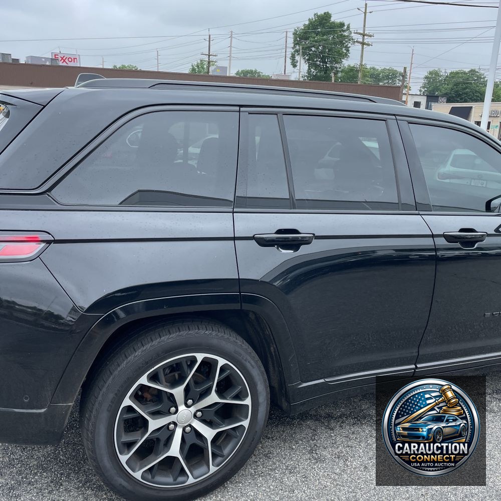 2023 Jeep Grand Cherokee Summit Reserve