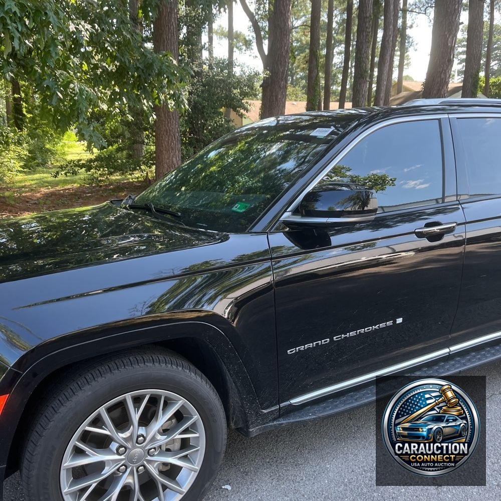 2022 Jeep Grand Cherokee Summit