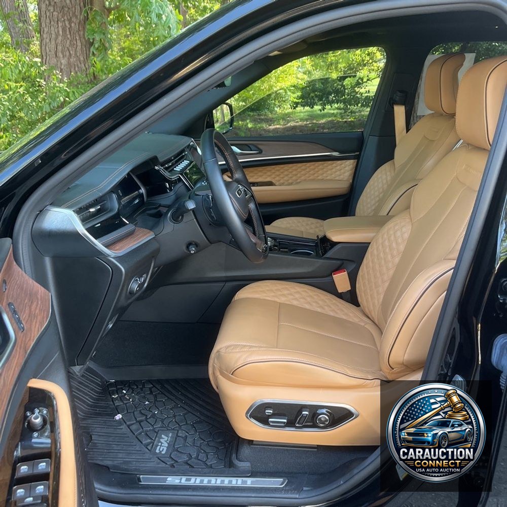 2022 Jeep Grand Cherokee Summit