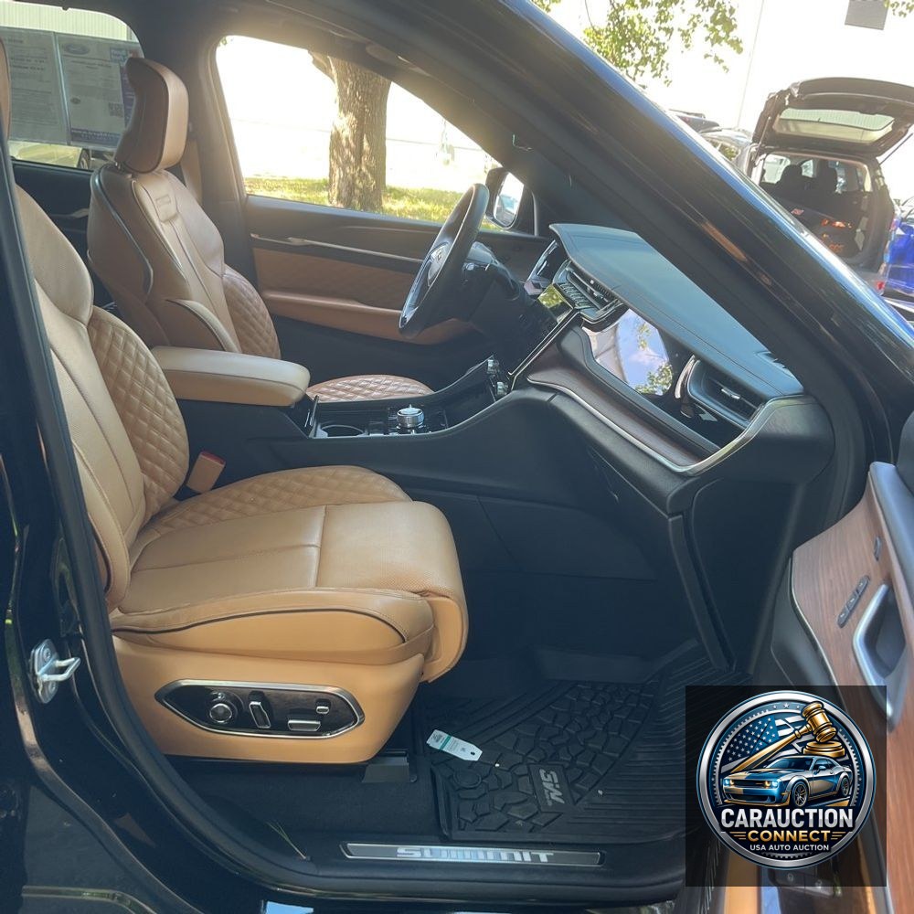 2022 Jeep Grand Cherokee Summit