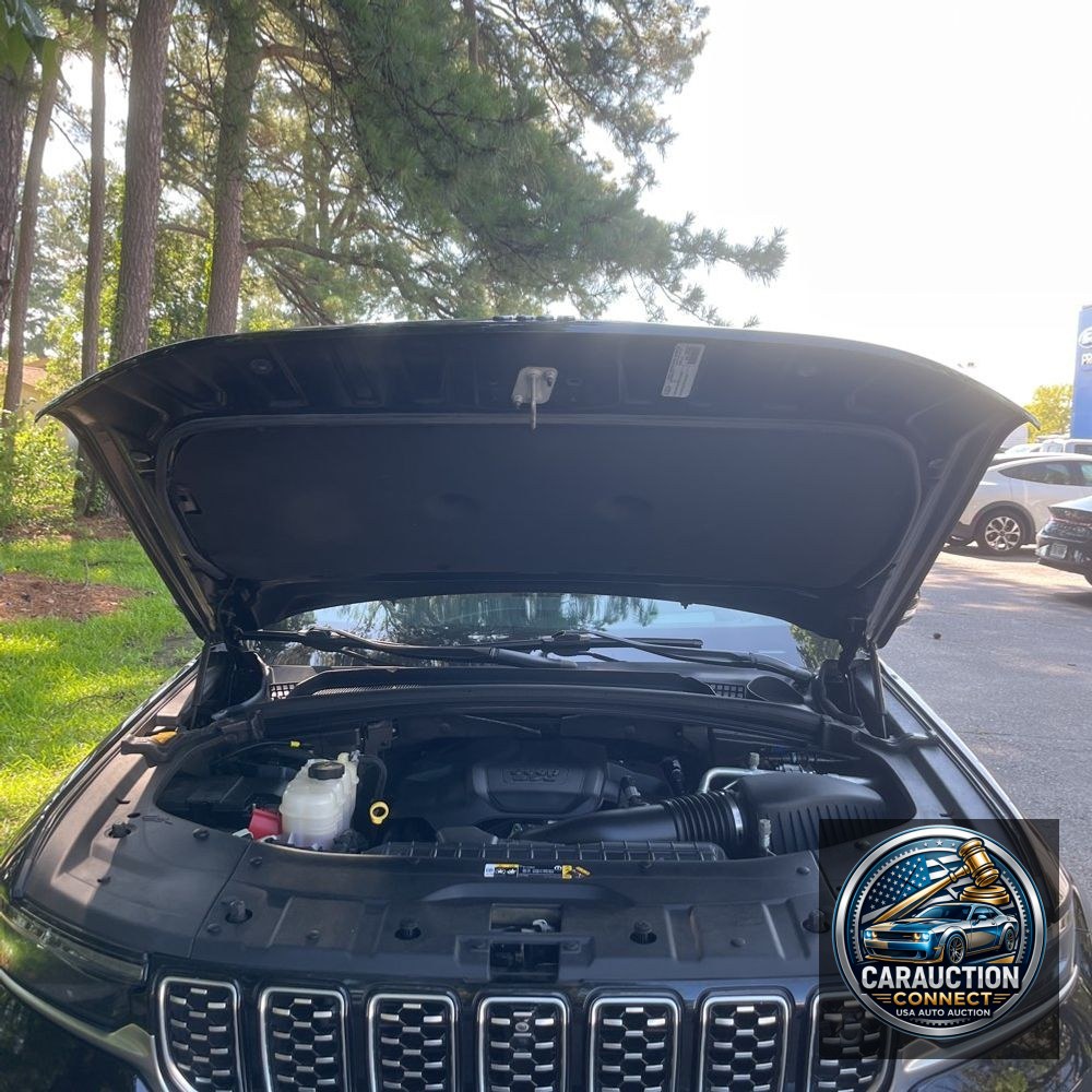 2022 Jeep Grand Cherokee Summit