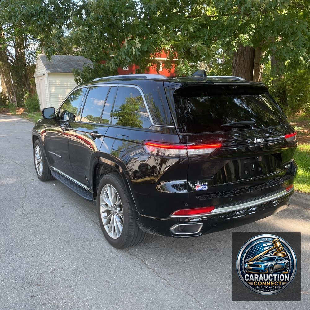 2022 Jeep Grand Cherokee Summit