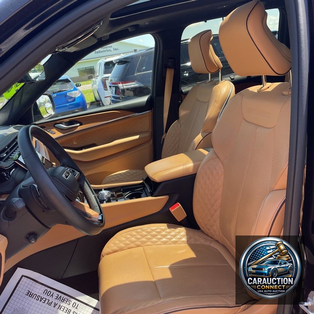 2022 Jeep Grand Cherokee Summit Reserve