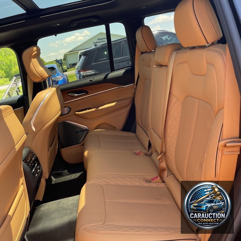 2022 Jeep Grand Cherokee Summit Reserve